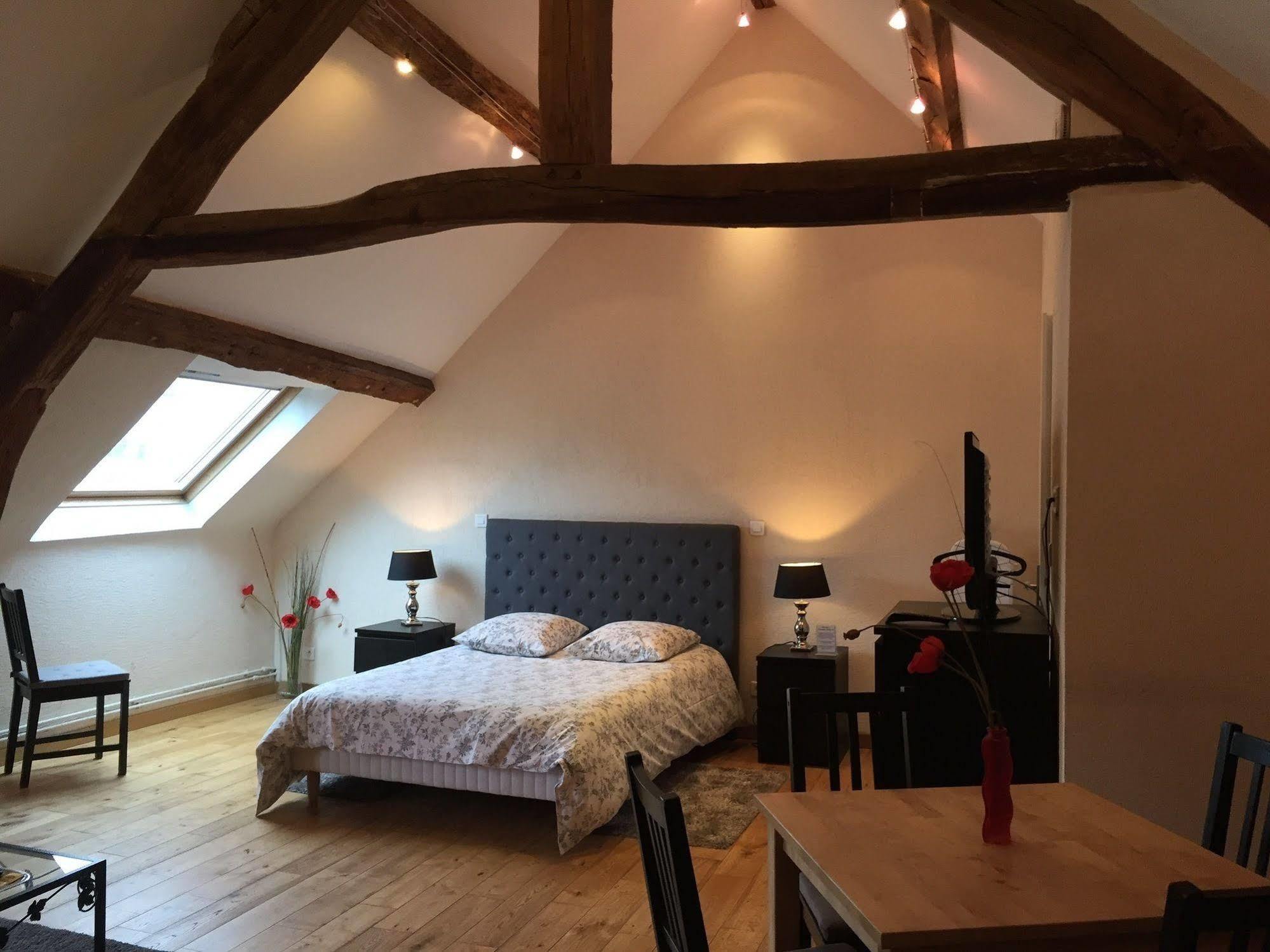 La Ferme Des Moulineaux Hotell Bailly  Eksteriør bilde